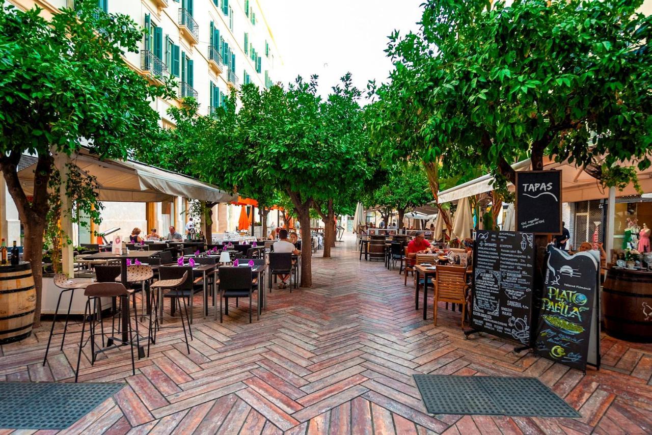 Genteel Home Plaza De Las Flores Málaga Eksteriør billede